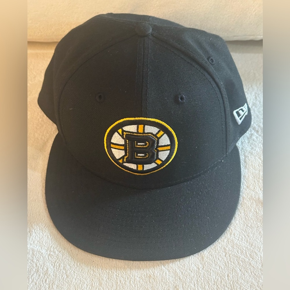 🆕 new Era Boston Bruin NHL Black Cap with Yellow Logo 7 3/8